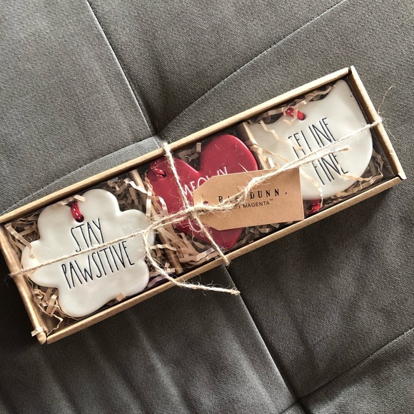 NIB Cat Holiday Ornaments 🐈 Rae Dunn - Picture 2 of 6